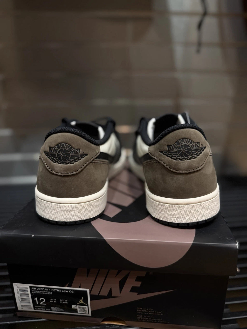 Air Jordan 1 Retro OG Low Mocha