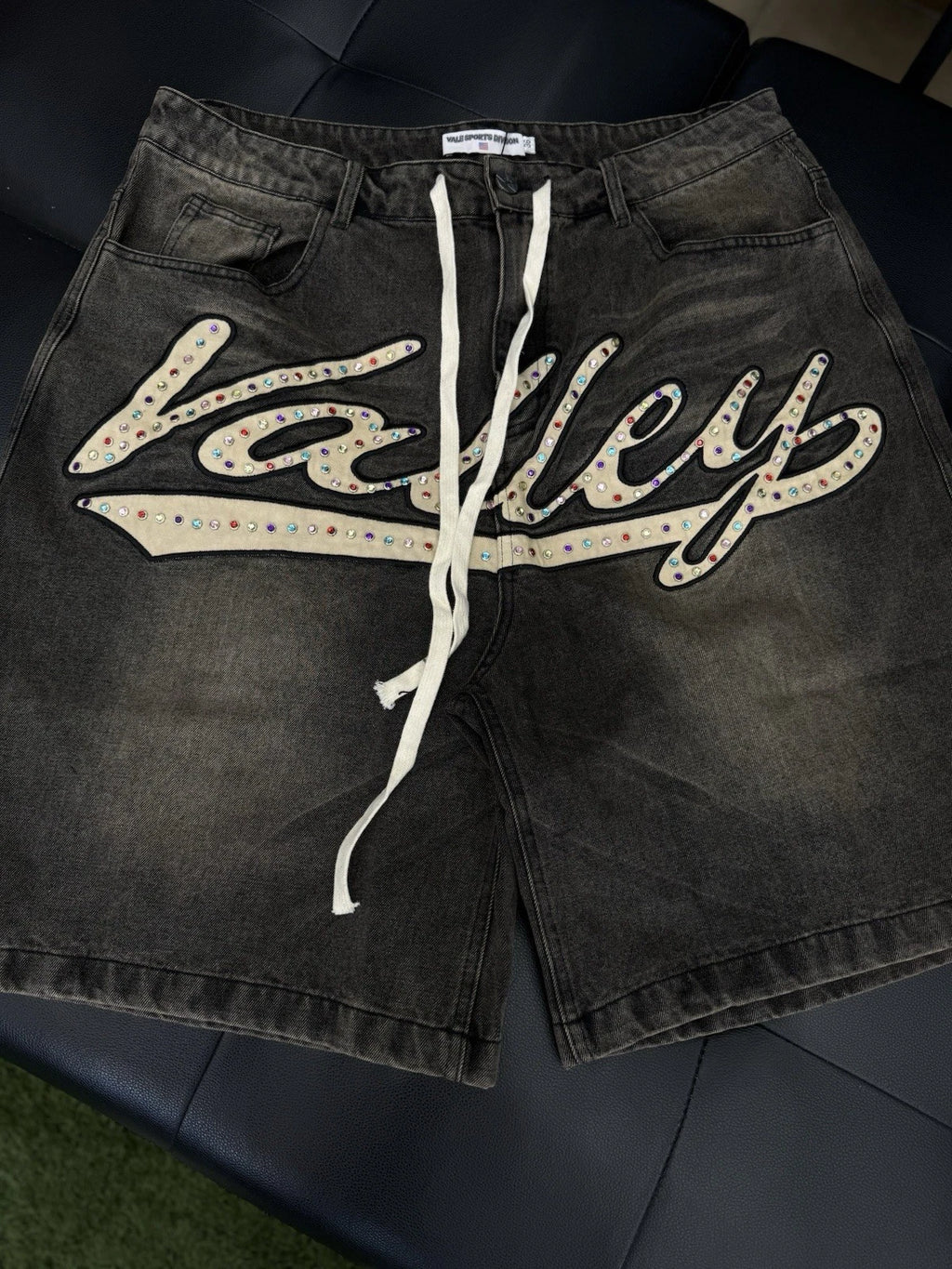 Vale Lives Forever Skittles Demin Jorts Shorts Rhinestone - Deadstockdenimla