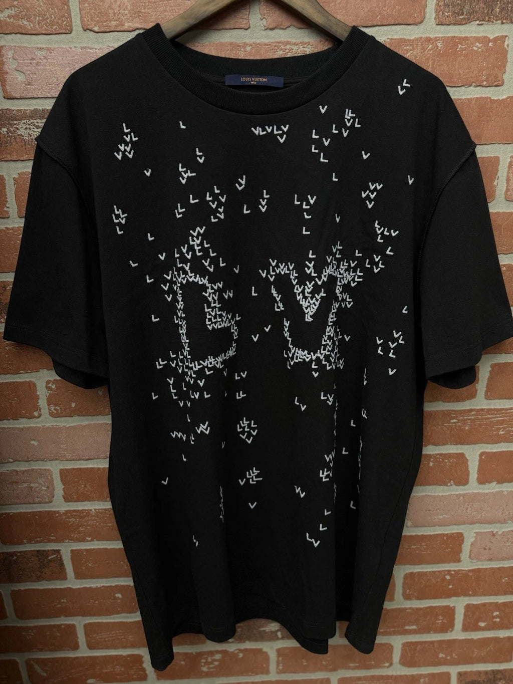 Louis Vuitton Letter Black/White - Deadstockdenimla