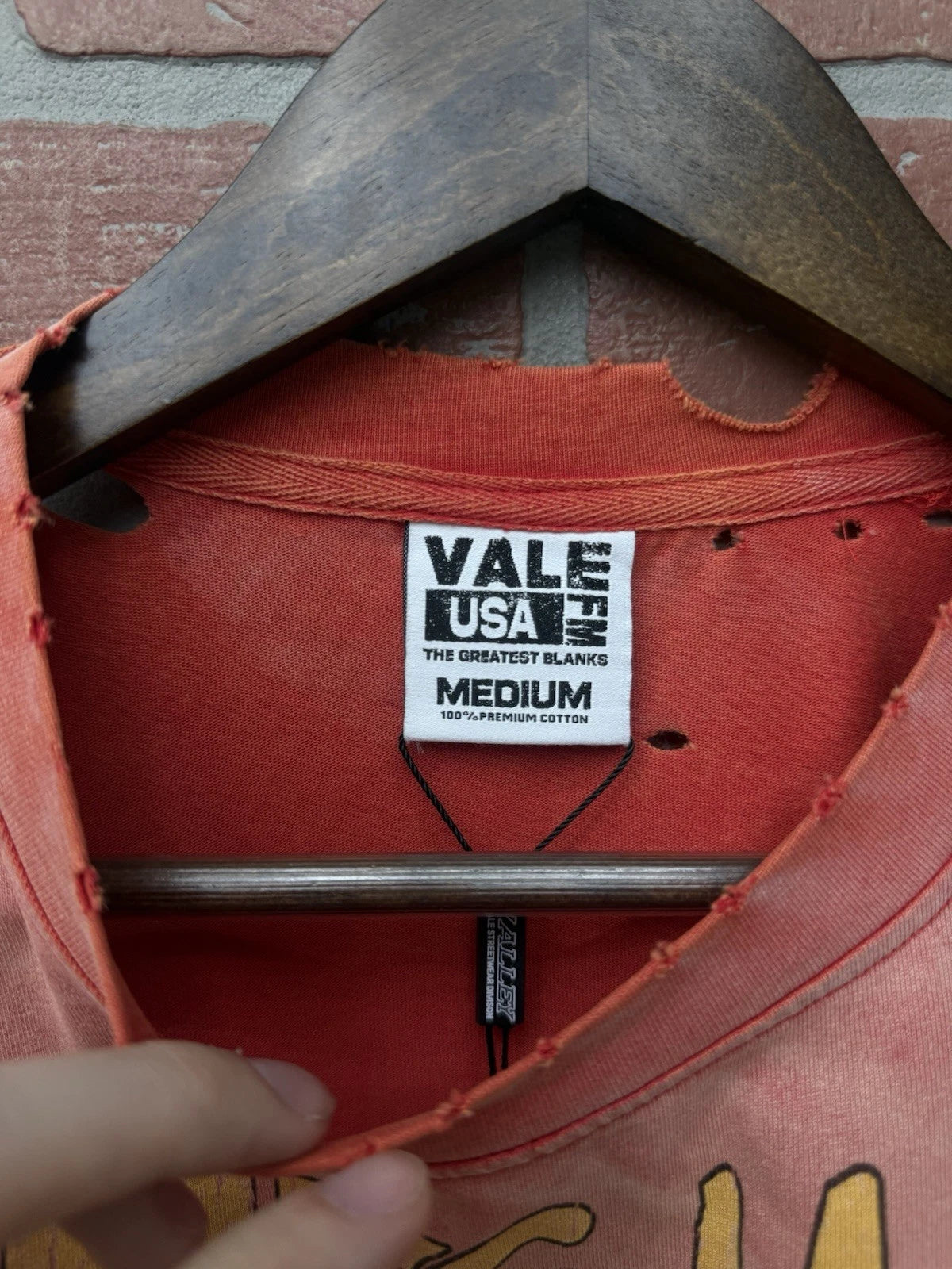Vale Forever Summer Red Tee - Deadstockdenimla