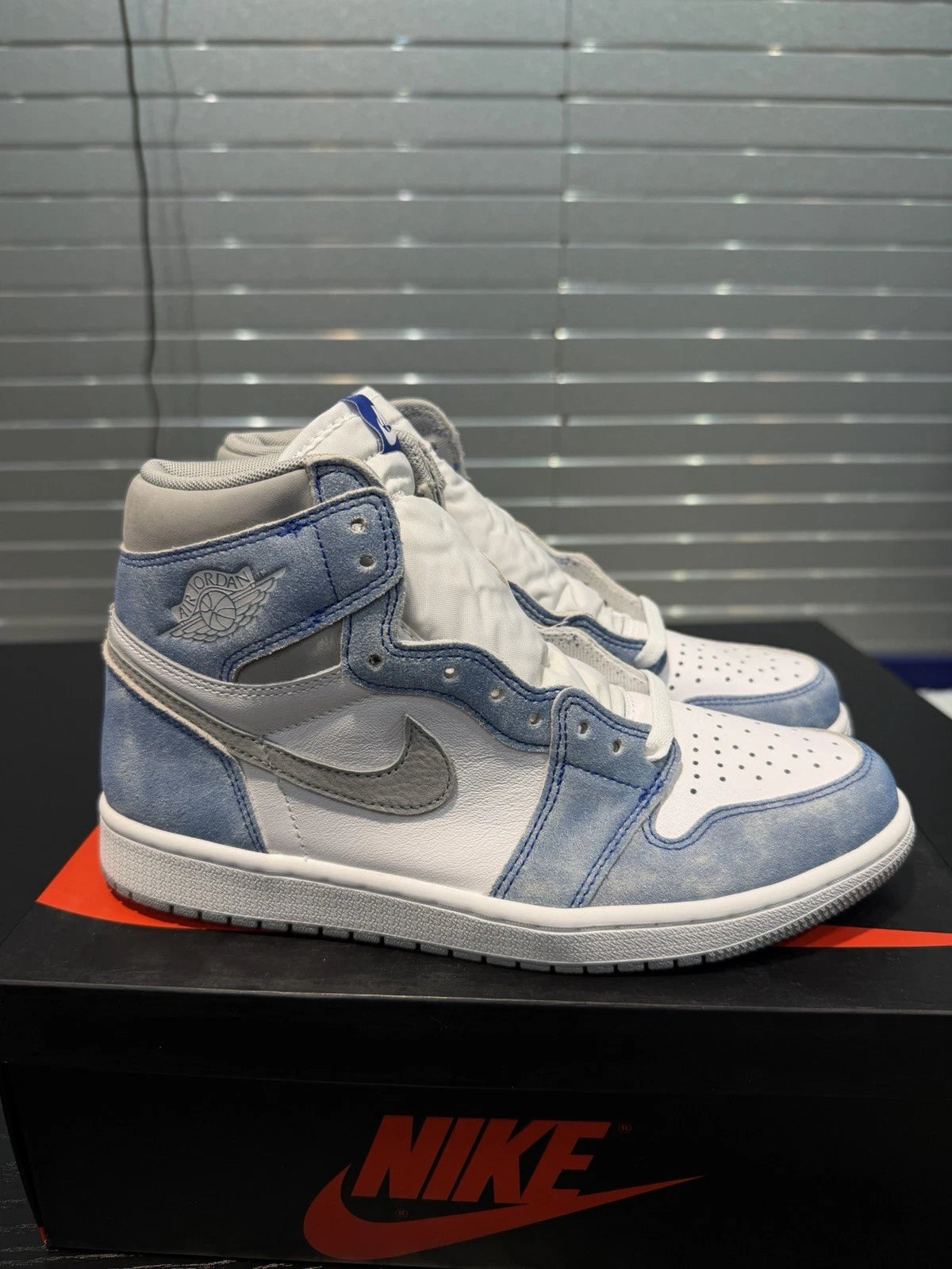 Nike Air Jordan 1 Retro High OG Hyper Royal White/Blue Suede