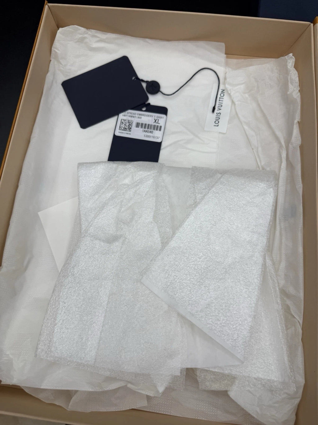 Louis Vuitton Letter Black/White - Deadstockdenimla