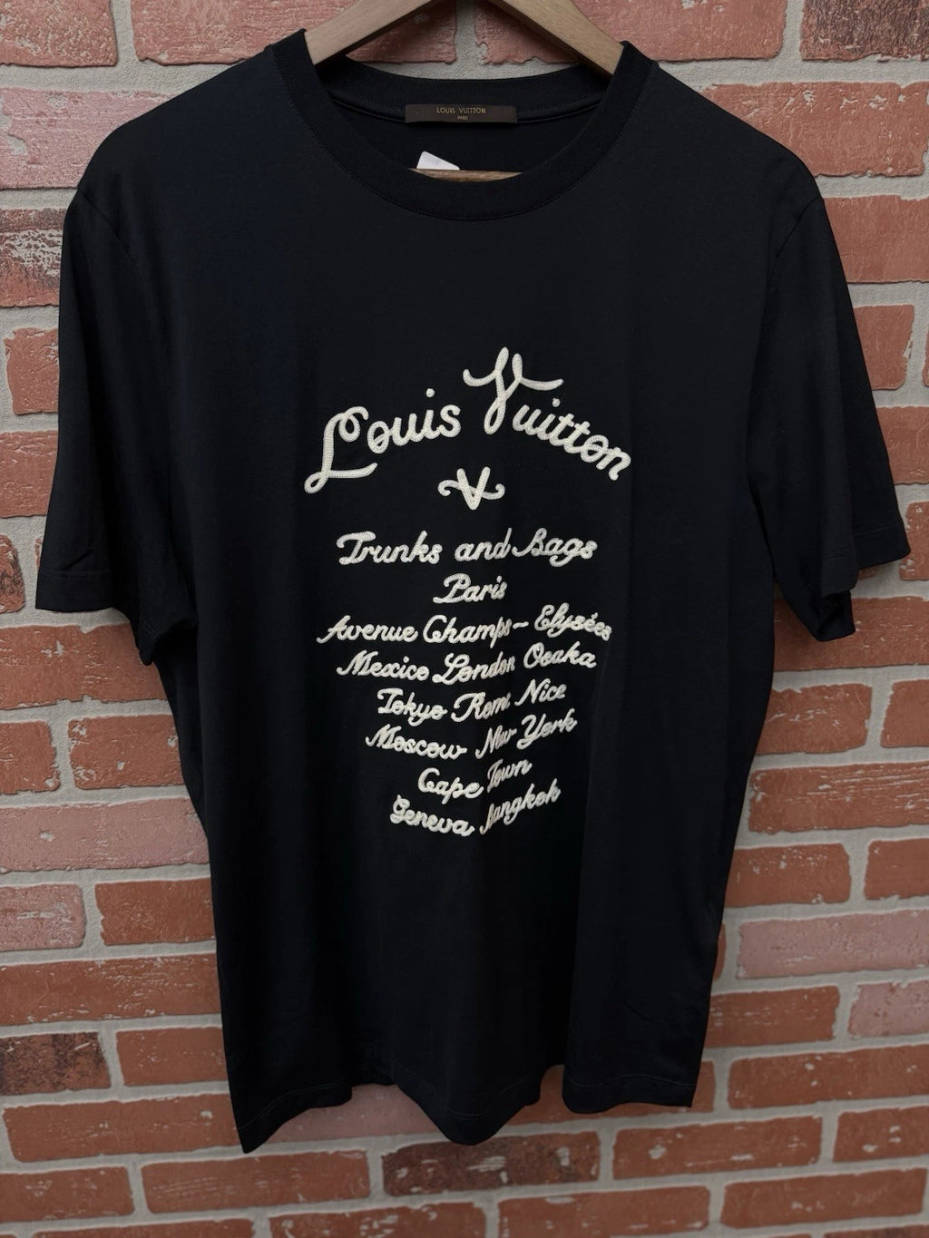 Louis Vuitton Wording Black/White T-shirt