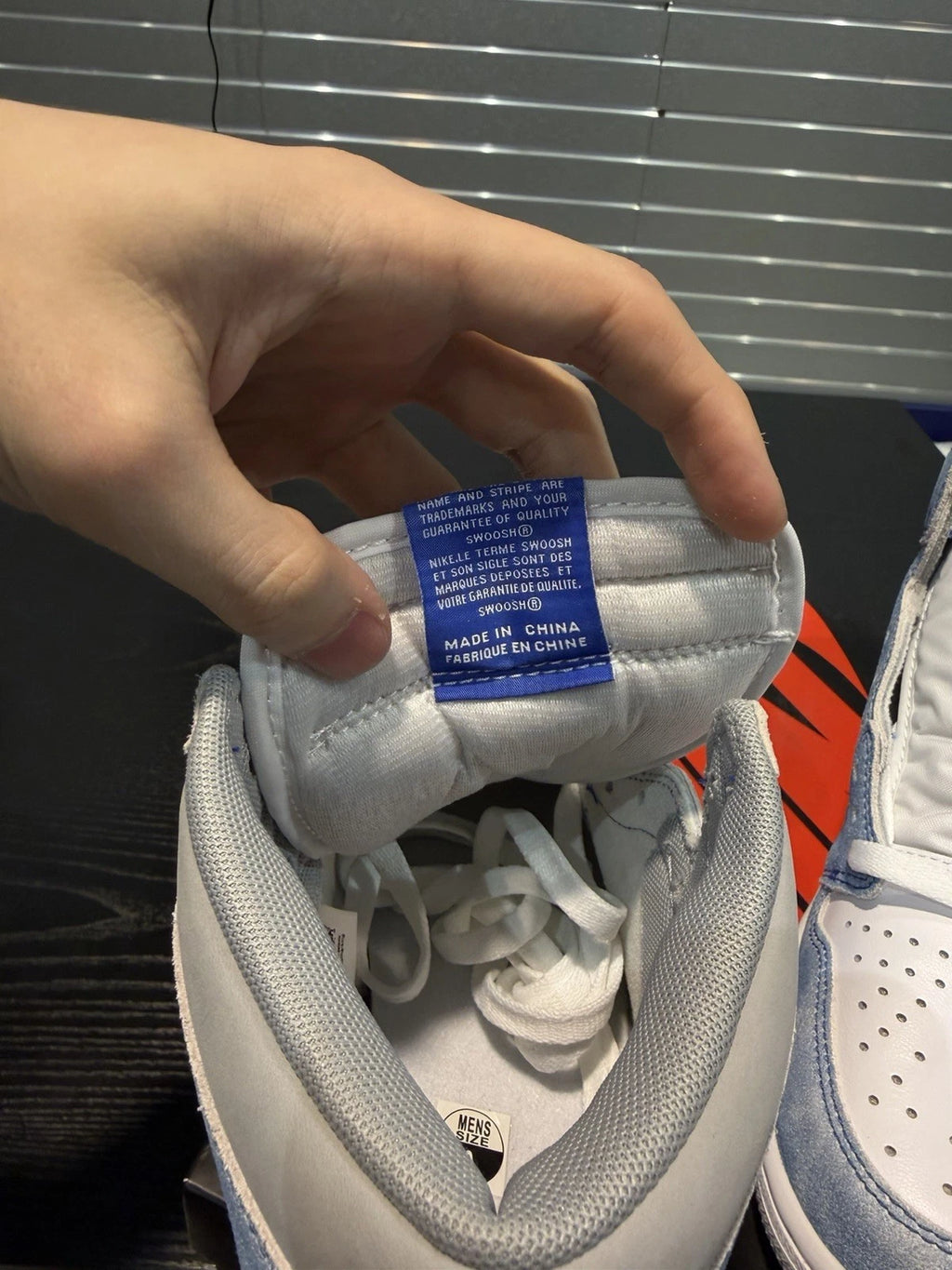 Nike Air Jordan 1 Retro High OG Hyper Royal White/Blue