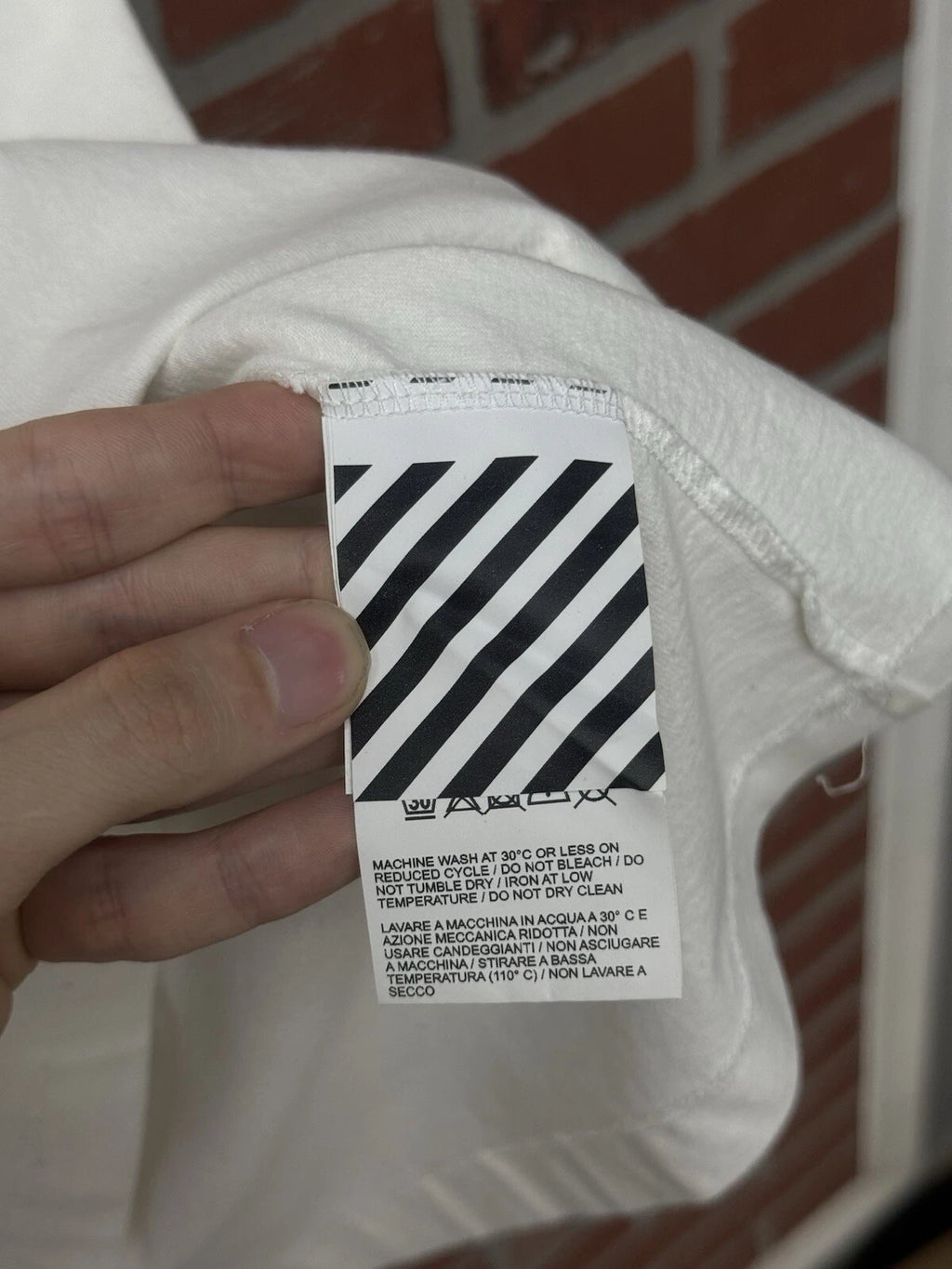 Off White "Cut Here" Logo T Shirt - Deadstockdenimla