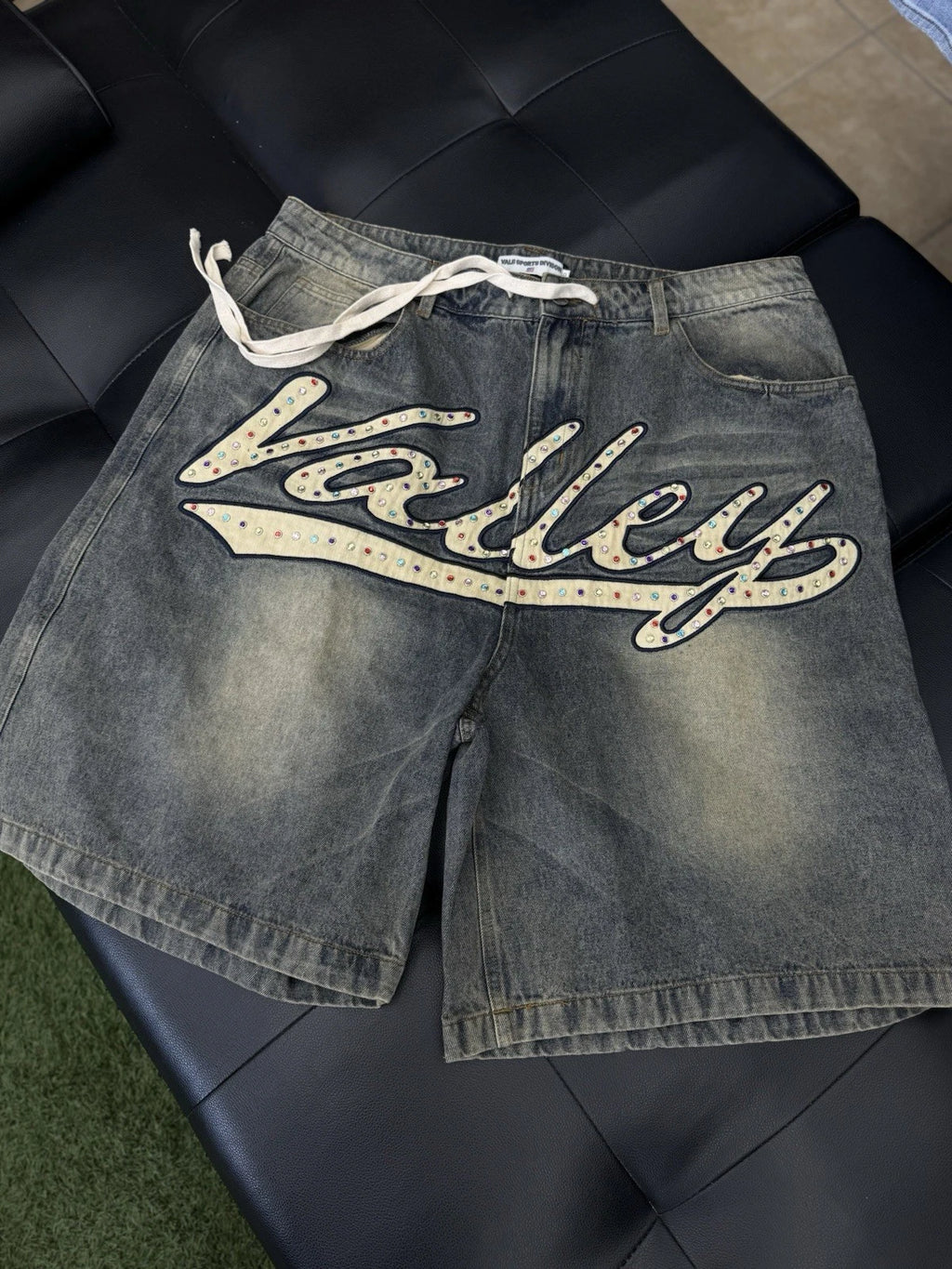 Vale Lives Forever Skittles Demin Jorts Shorts Rhinestone - Deadstockdenimla