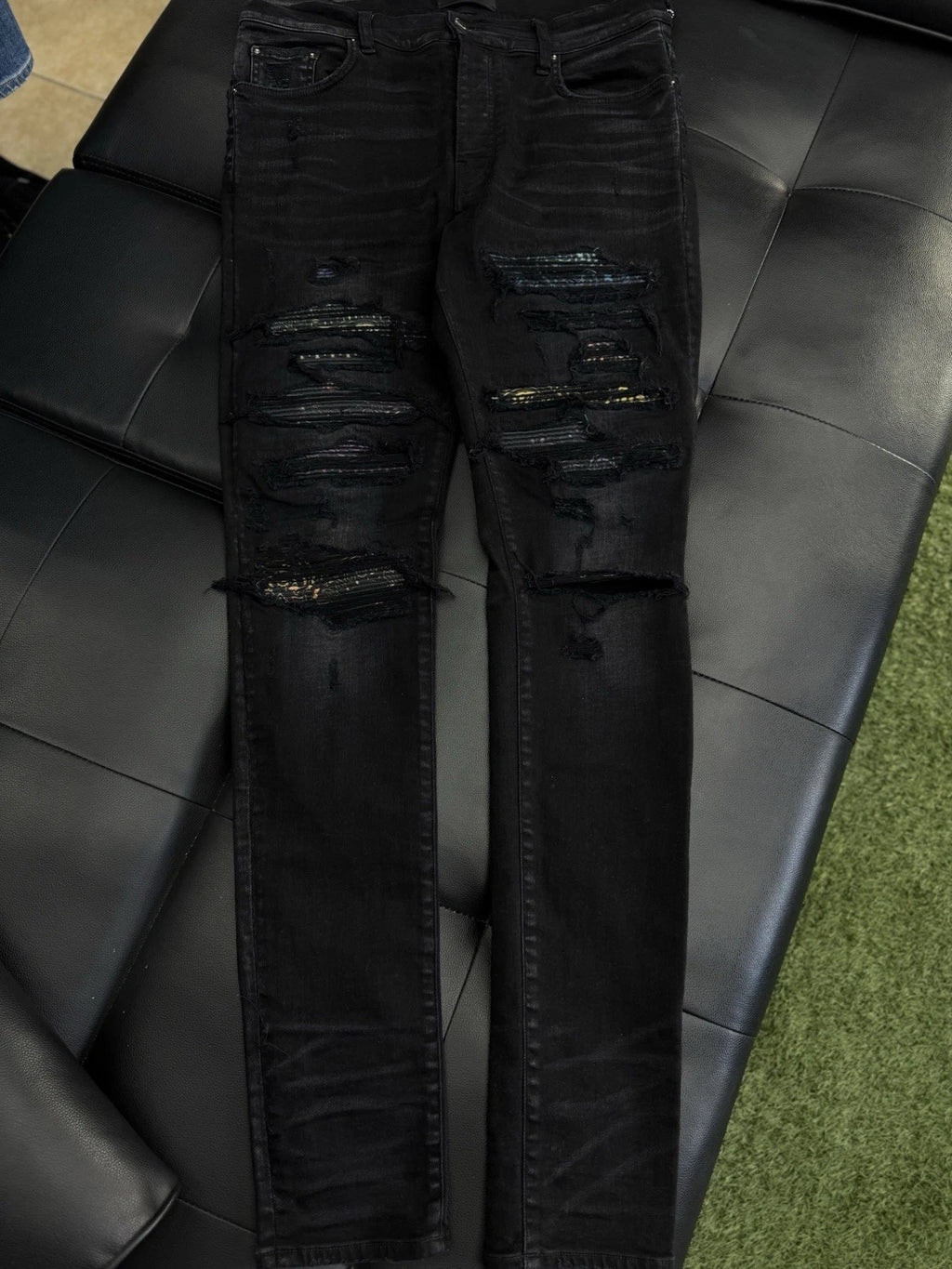 Amiri Black MX1 Color Patch Logo Jeans - Deadstockdenimla
