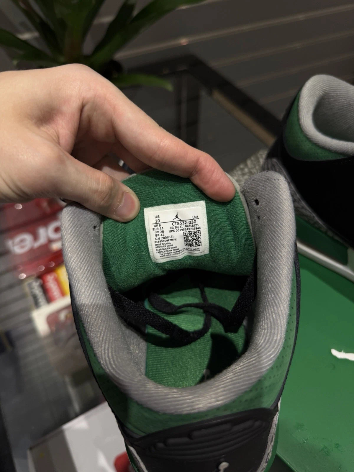 Air Jordan 3 'Pine Green'