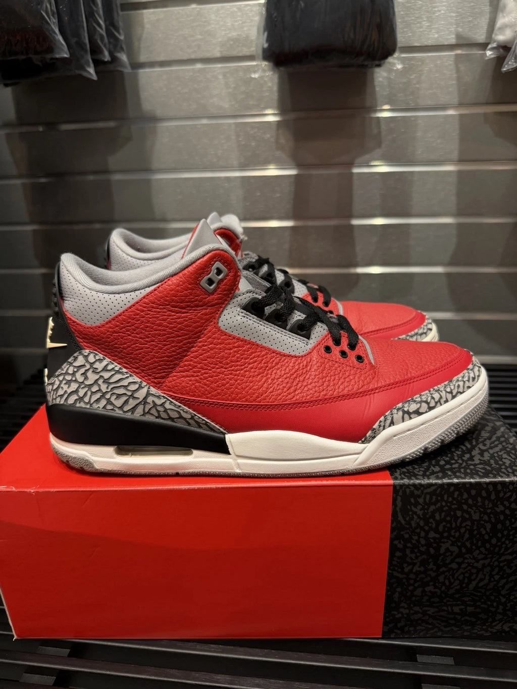 Nike Air Jordan 3 Retro Sneakers