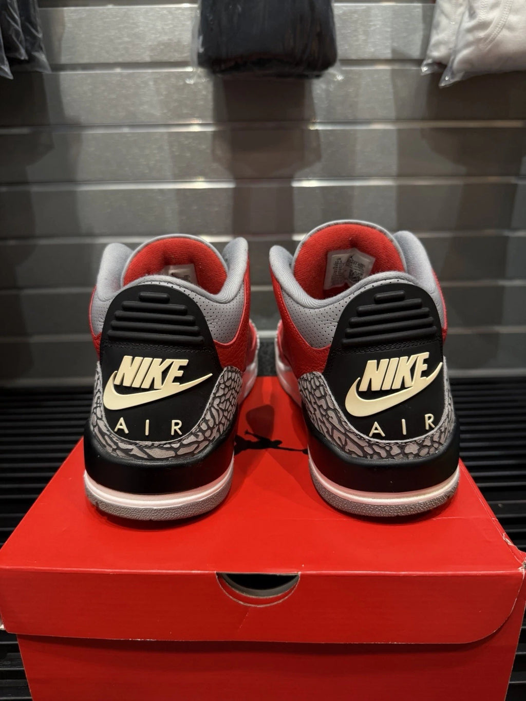Nike Air Jordan 3 Retro Sneakers