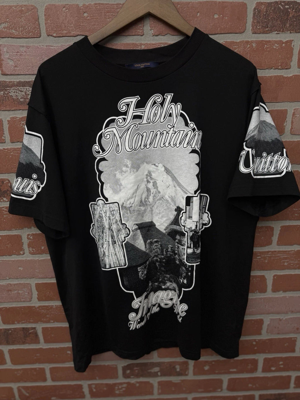 Louis Vuitton Mens Mountain Black/White T-shirt