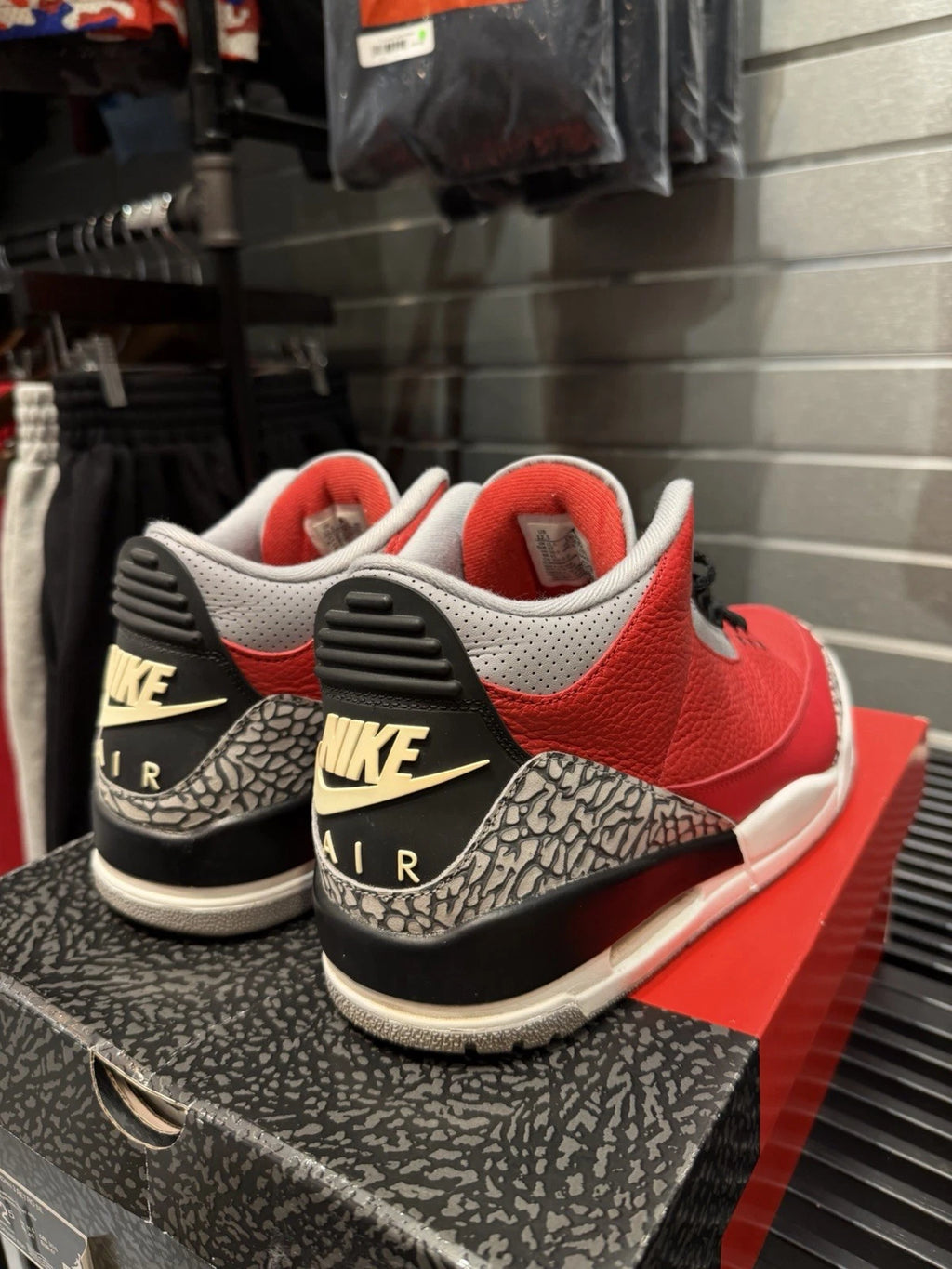 Nike Air Jordan 3 Retro Sneakers